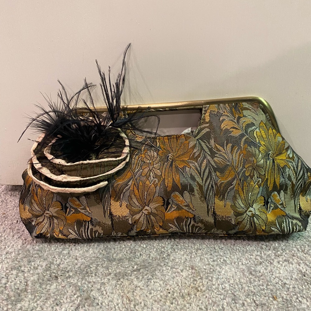 Vintage Tapestry Clutch With Flower/Feathers Magnetic Closure
